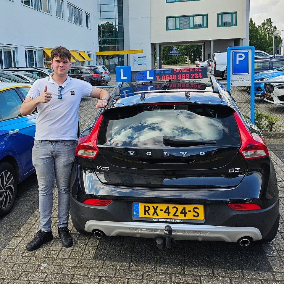 490915256_1295979025860981_983656929050480817_n